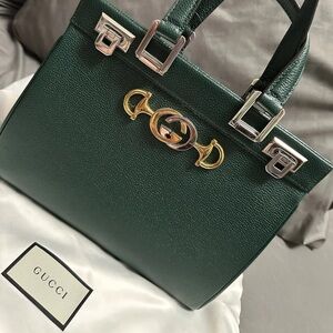 Gucci Zumi Top Handle Bag Leather Medium Green